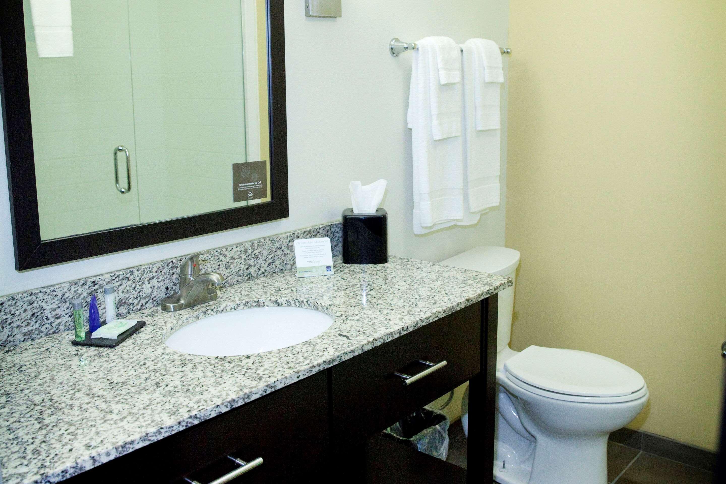 Sleep Inn & Suites Moundsville - Wheeling Exteriör bild