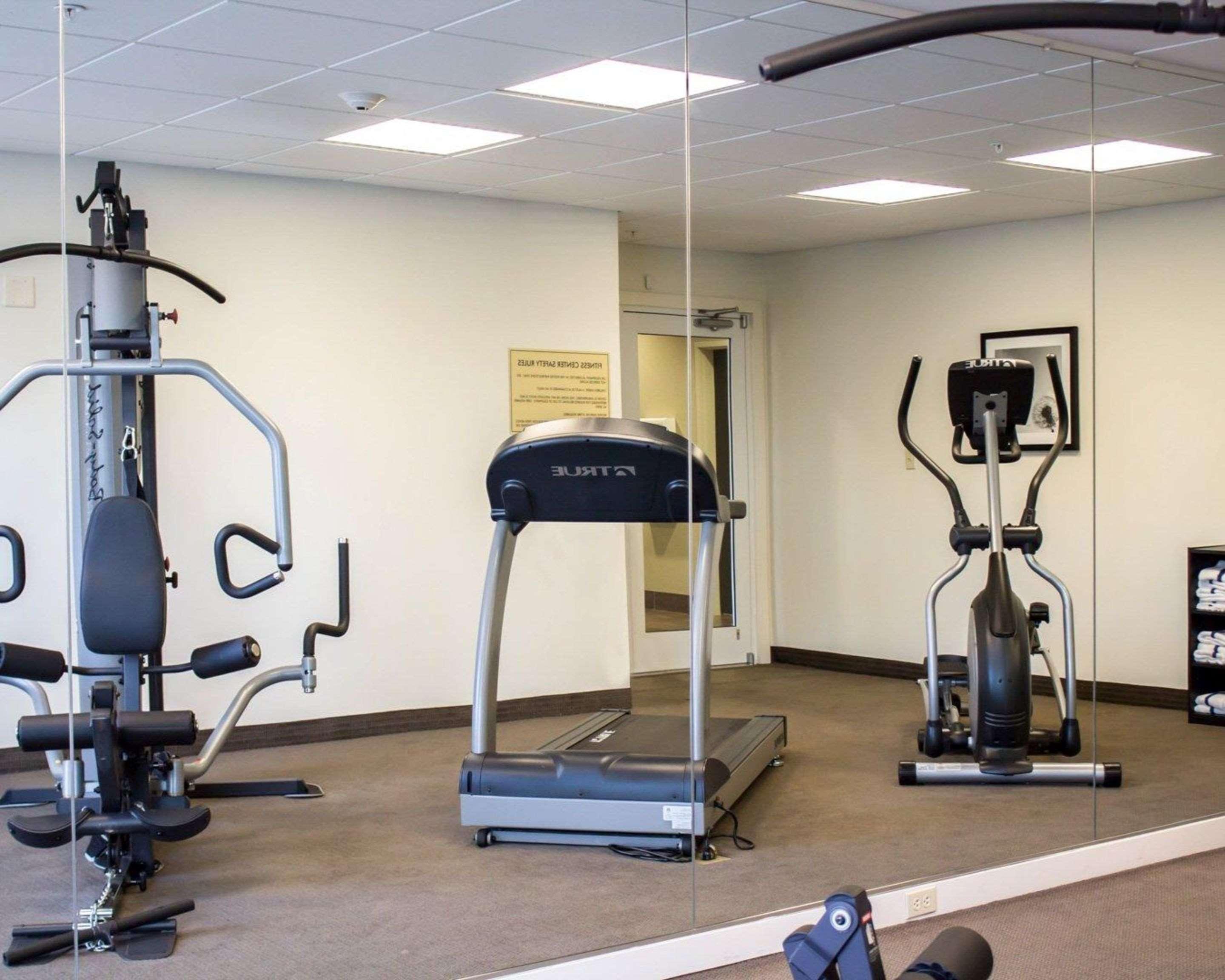 Sleep Inn & Suites Moundsville - Wheeling Exteriör bild