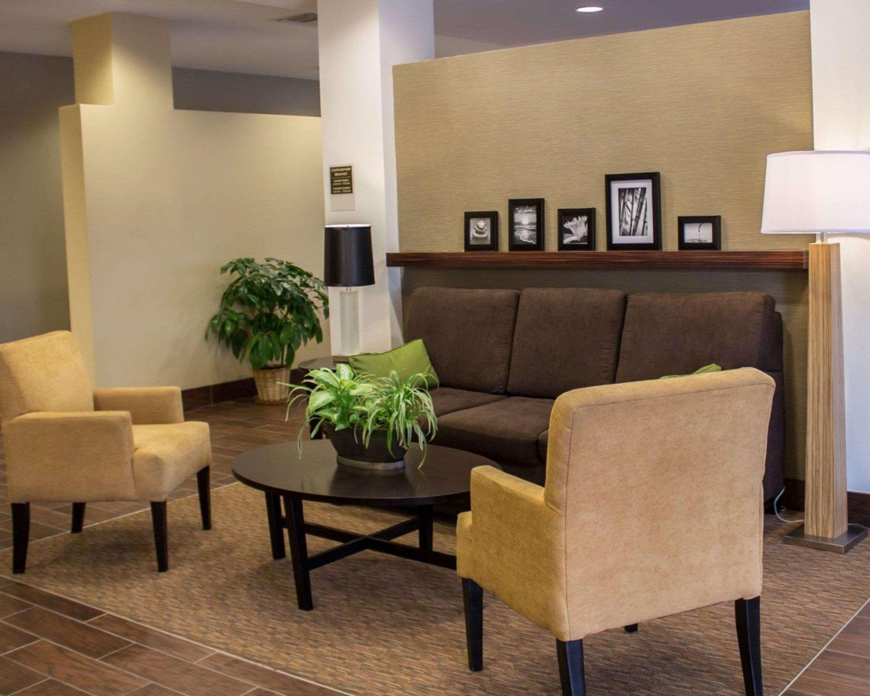 Sleep Inn & Suites Moundsville - Wheeling Exteriör bild