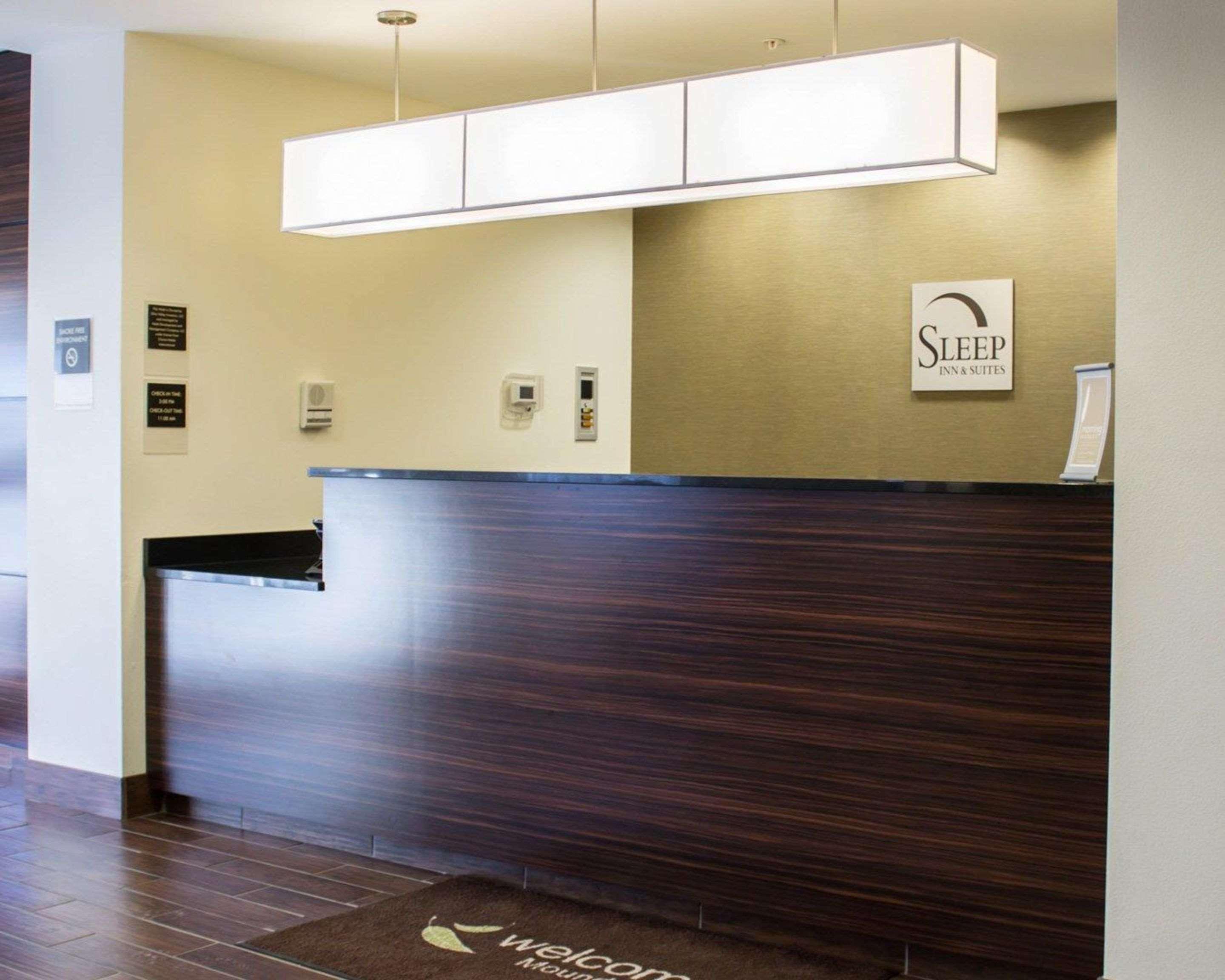 Sleep Inn & Suites Moundsville - Wheeling Exteriör bild
